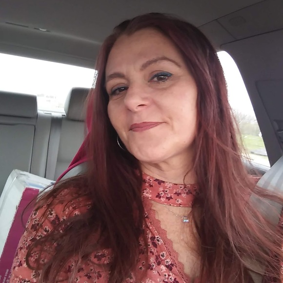 Meet your Posher, Janice - Picture 1 of 14